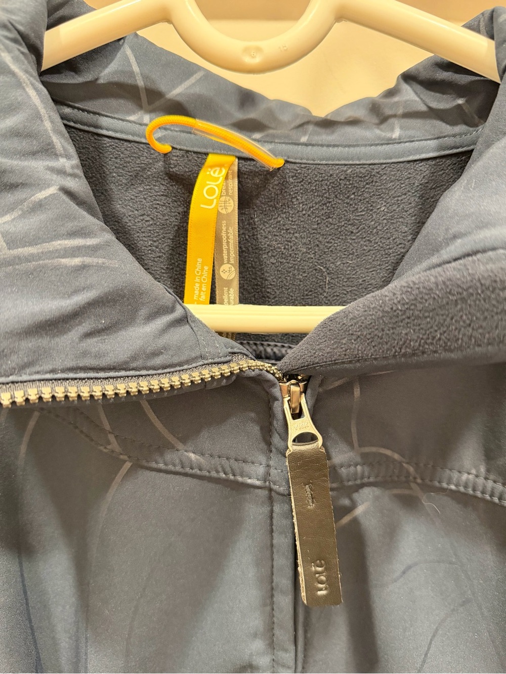 LOLE Women’s Midseason Rain Jacket - Picture 4 of 8